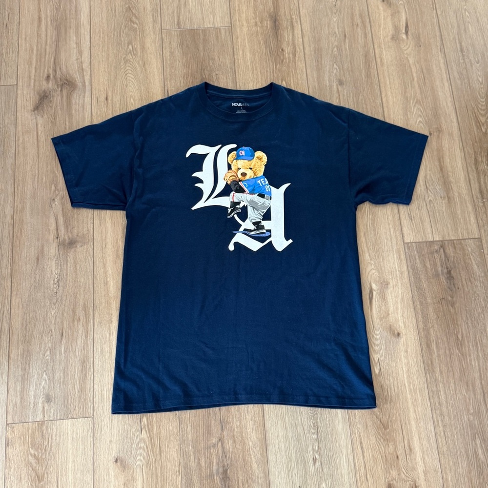 Novamen Men’s Graphic T-Shirt Large Navy Blue Teddy Bear Baseball 100% Cotton